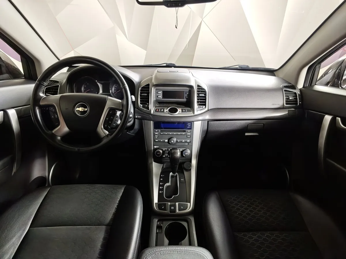 Chevrolet Captiva 2.4 AT (5 мест) (167 л.с.) LT Коричневый в АВИЛОН. Слайд №13
