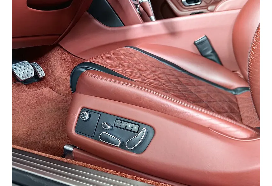 Bentley Continental GT 4.0 V8 AWD AT (528 л.с.) Белый в АВИЛОН. Слайд №21