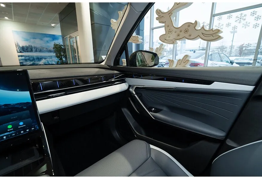 Geely Atlas 1.5T DCT FWD (147 л.с.) Luxury Белый в АВИЛОН. Слайд №4