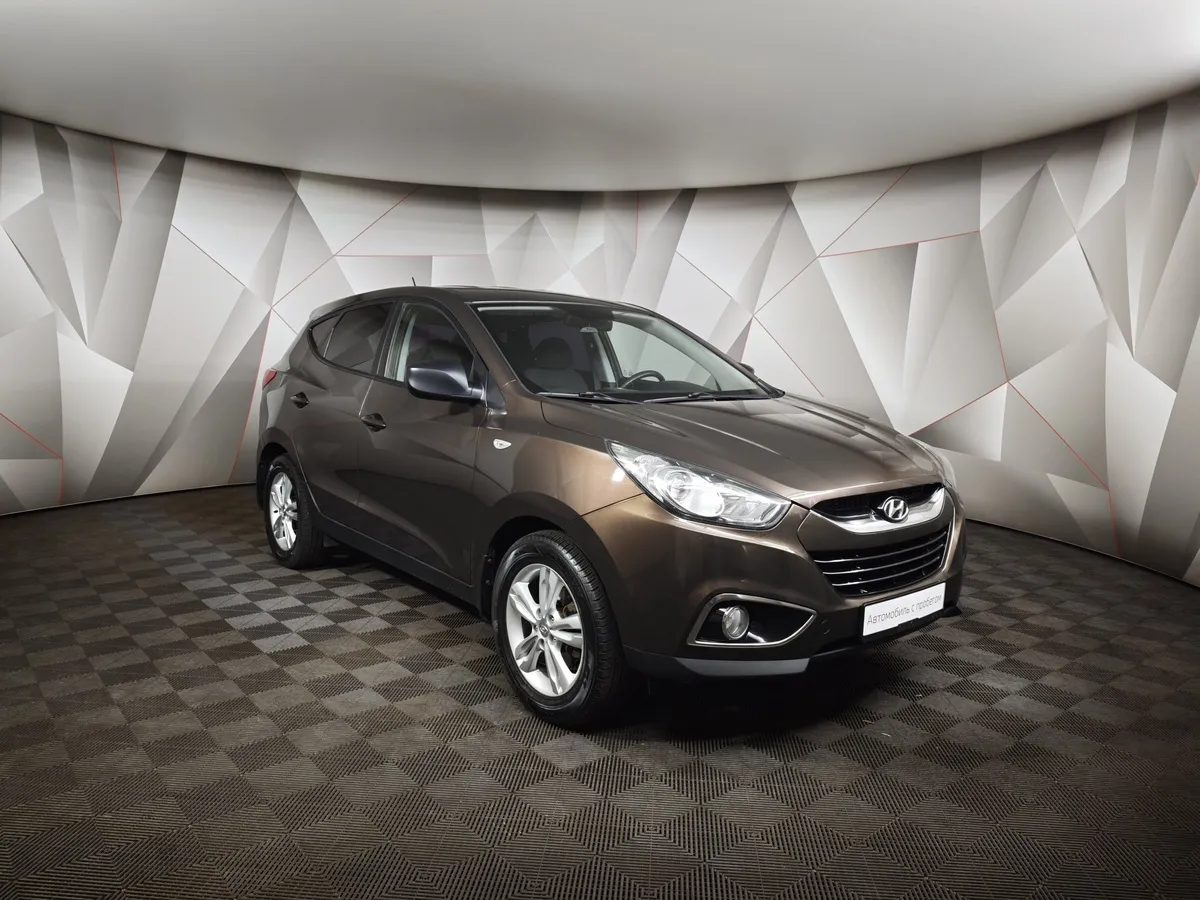 Hyundai ix35 2.0 MT 2WD (150 л.с.) Classic Коричневый в АВИЛОН. Слайд №3