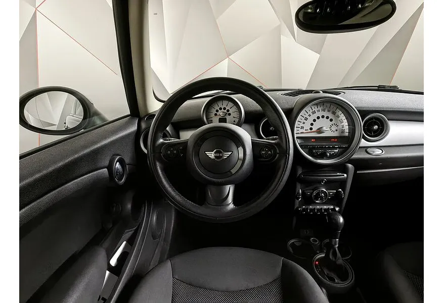 MINI Cooper 1.6 AT (122 л.с.) Черный в АВИЛОН. Слайд №15 MINI Cooper 1.6 AT (122 л.с.) Черный в АВИЛОН. Слайд №15