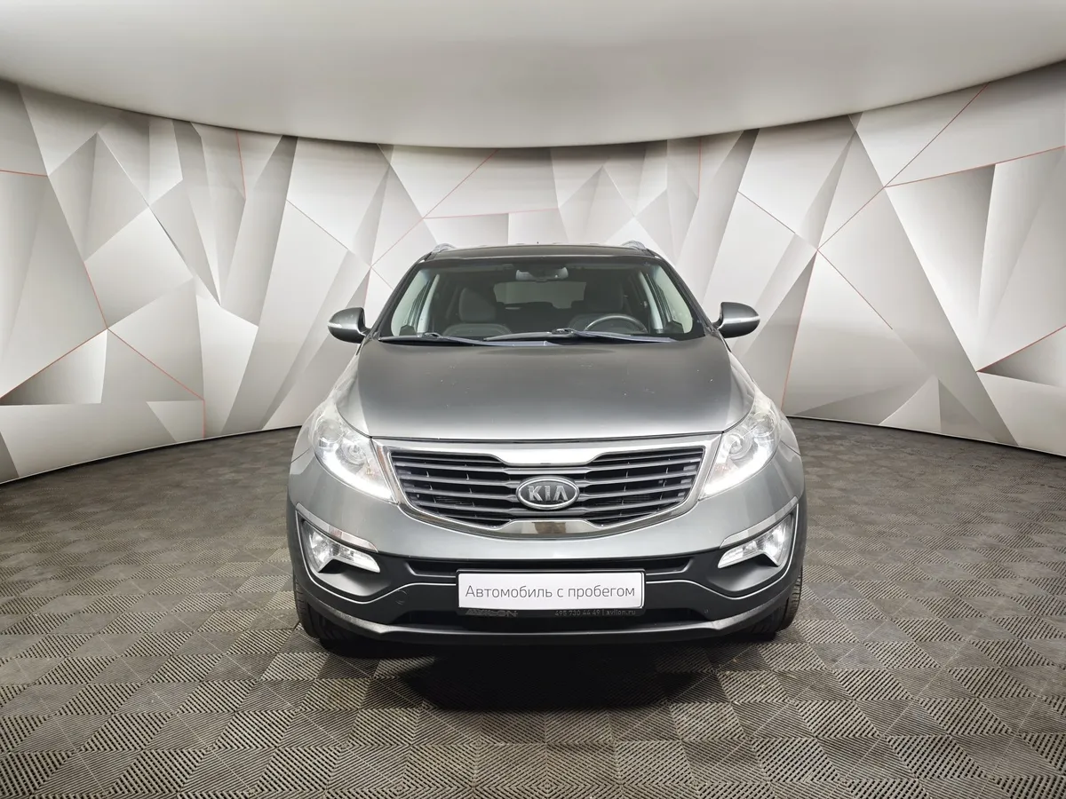Kia Sportage 2.0 MT 4WD (150 л.с.) Серебристый в АВИЛОН. Слайд №7
