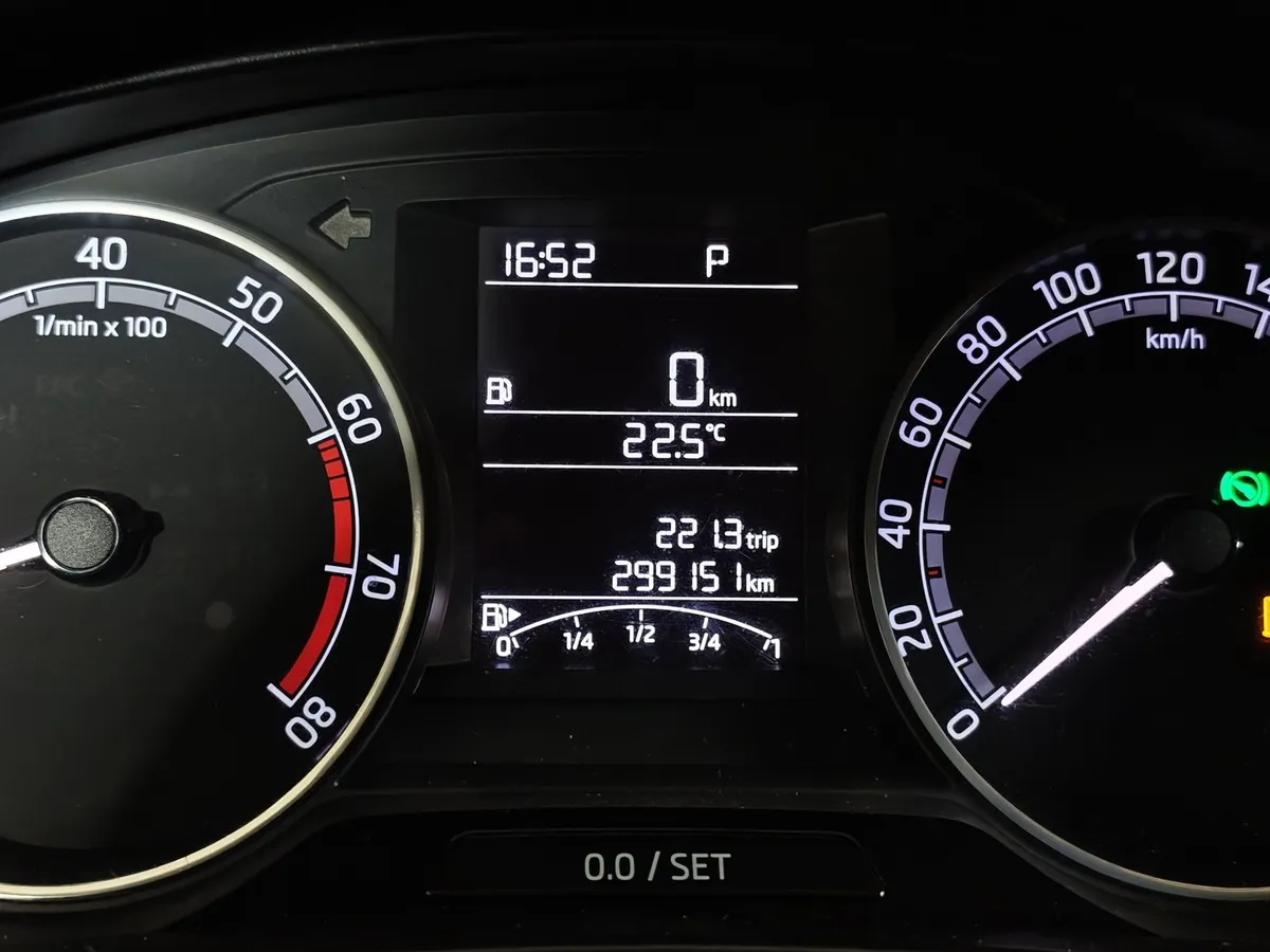 Skoda Rapid 1.6 AT (110 л.с.) Белый в АВИЛОН. Слайд №18