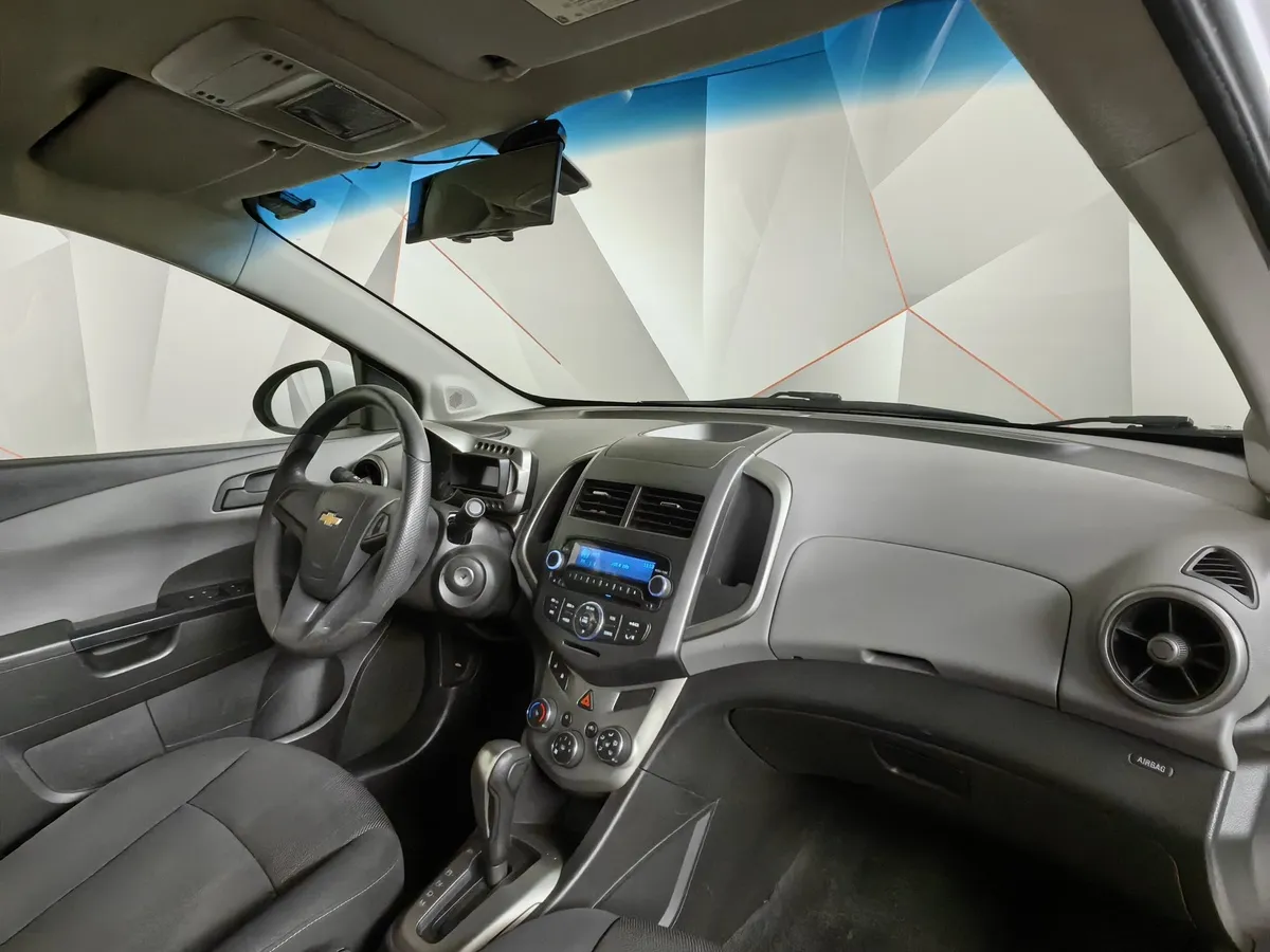 Chevrolet Aveo 1.6 AT (115 л.с.) Белый в АВИЛОН. Слайд №12