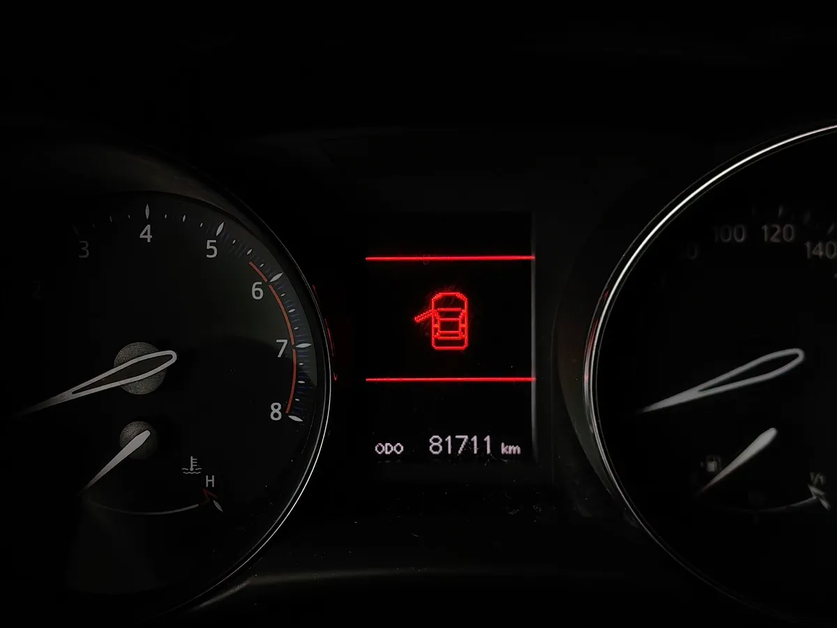 Toyota C-HR 1.2 MT (116 л.с.) Черный в АВИЛОН. Слайд №17