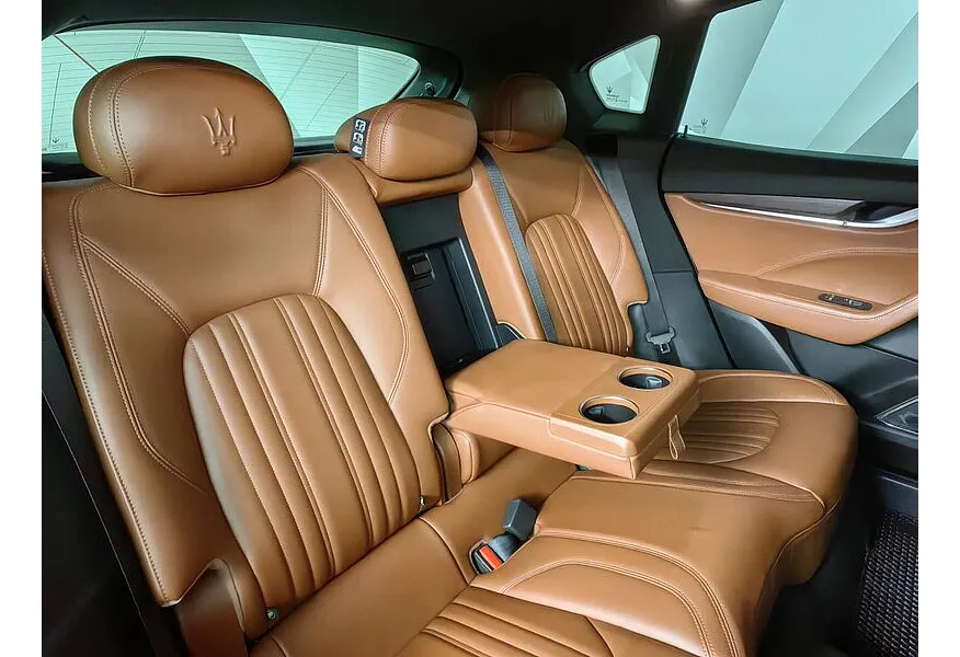 Maserati Levante Diesel 3.0 V6 AT (275 л.с.) Красный в АВИЛОН. Слайд №17