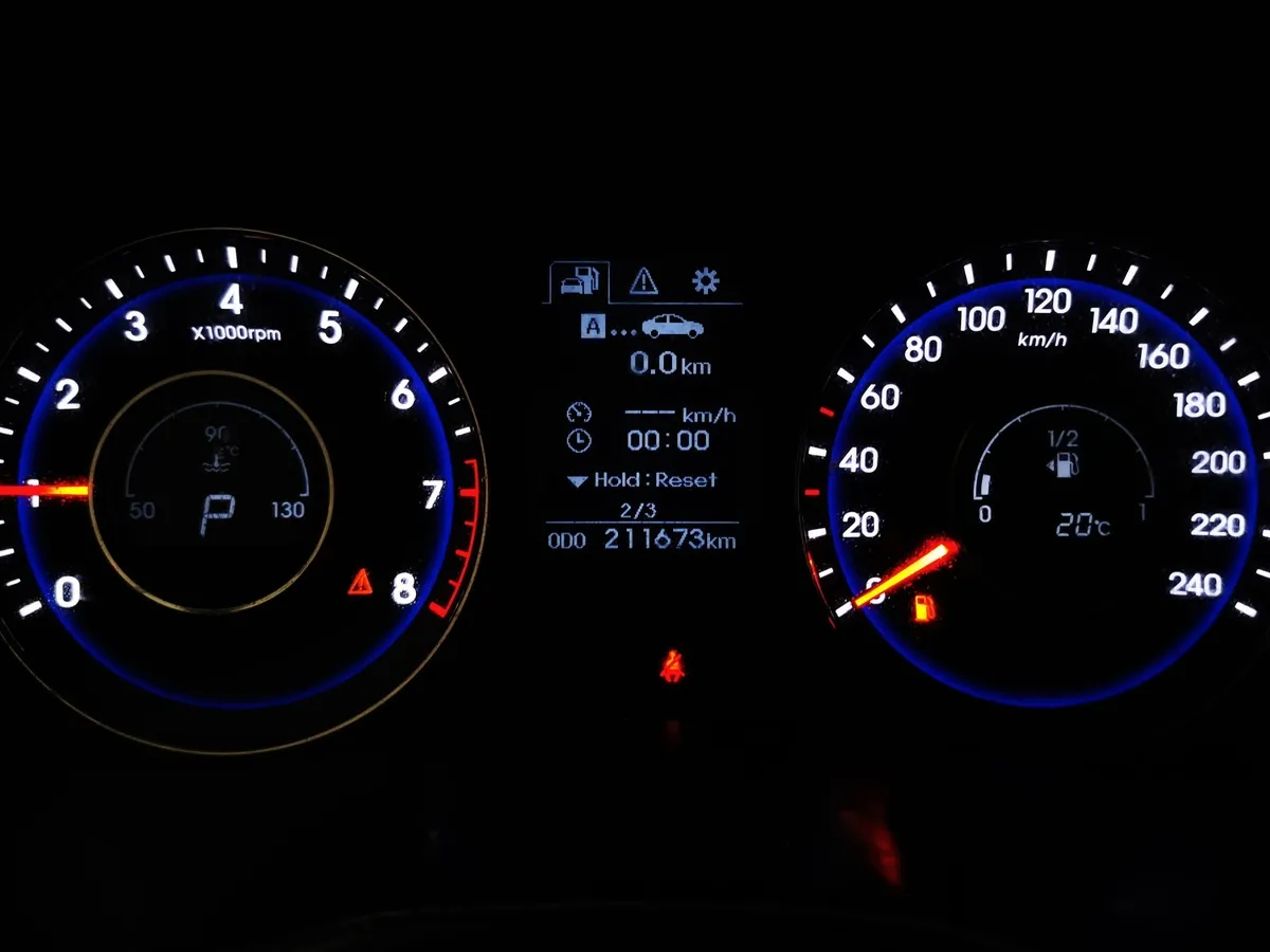 Hyundai i40 2.0 AT (150 л.с.) Comfort Белый в АВИЛОН. Слайд №16