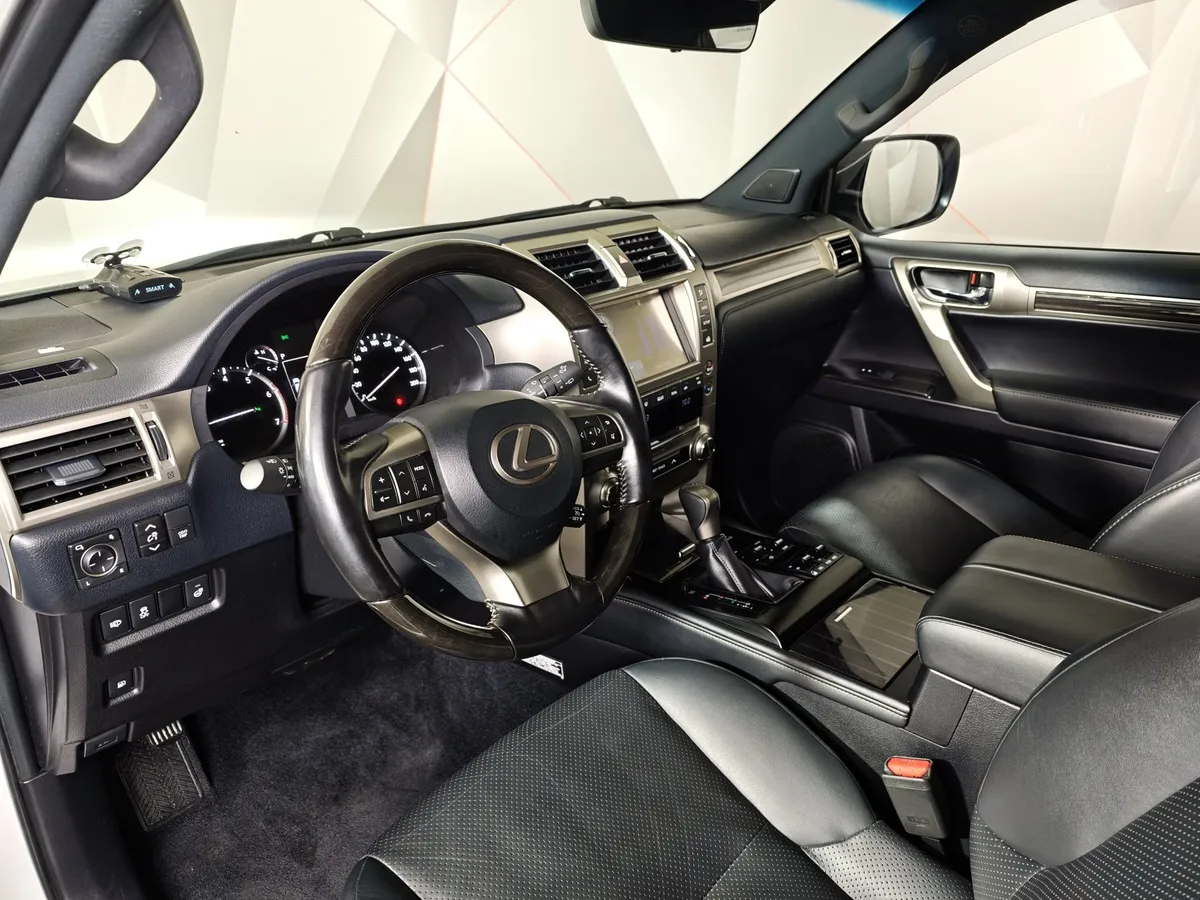 Lexus GX 460 AT AWD (5 мест) (296 л.с.) Белый в АВИЛОН. Слайд №19