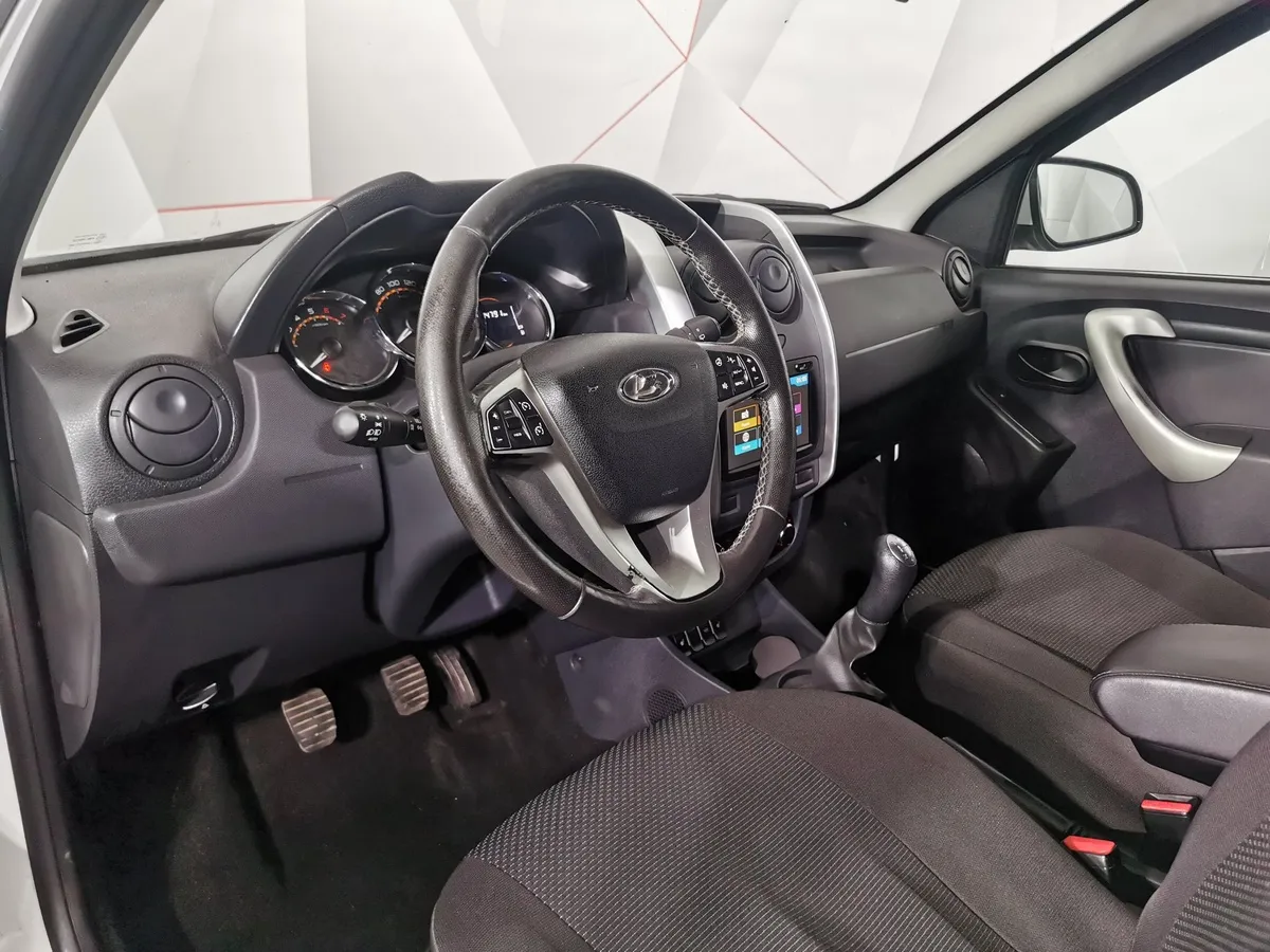 ВАЗ (Lada) Largus 1.6 MT 16 кл (5 мест) (105 л.с.) Белый в АВИЛОН. Слайд №18