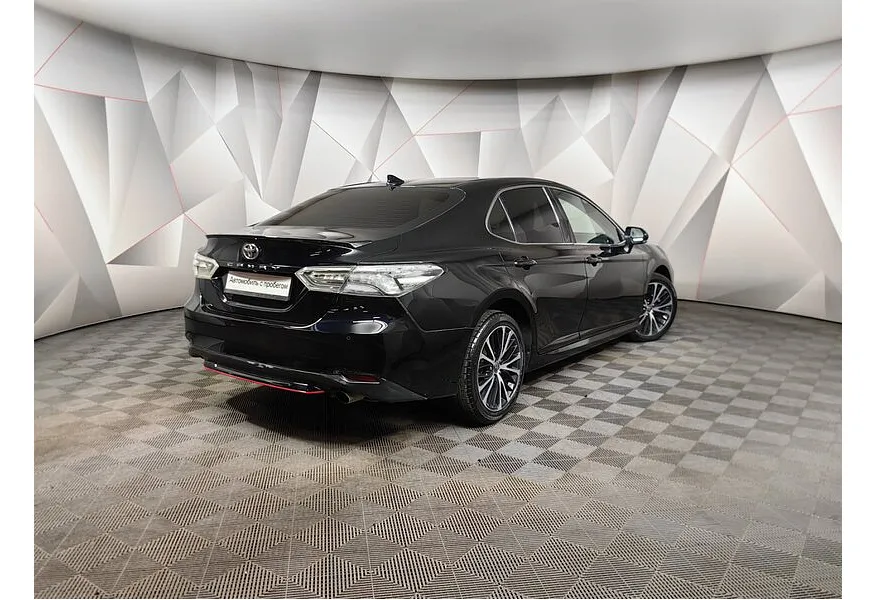Toyota Camry 2.5 AT (181 л.с.) Черный в АВИЛОН. Слайд №2