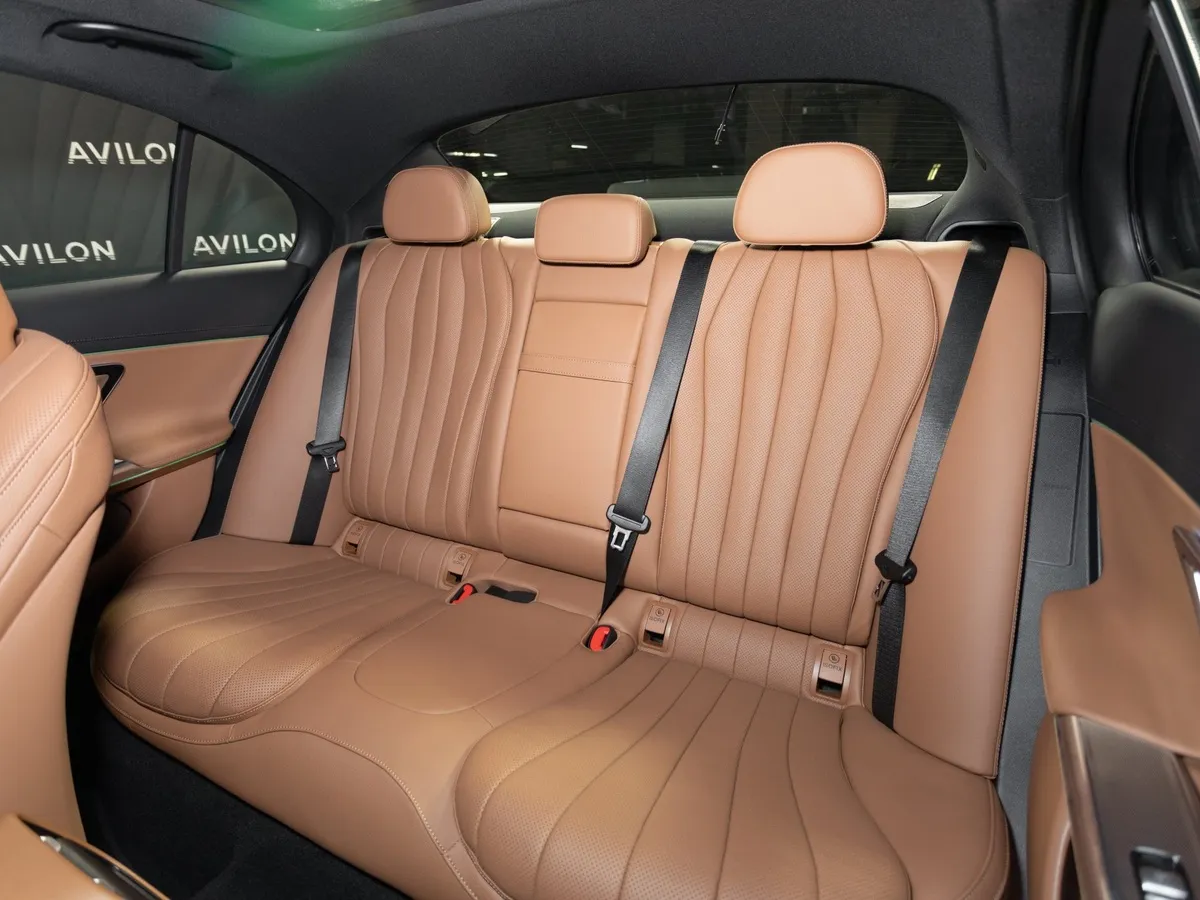 Mercedes-Benz E-Класс E 300 4MATIC (258 л.с.) Серый в АВИЛОН. Слайд №6