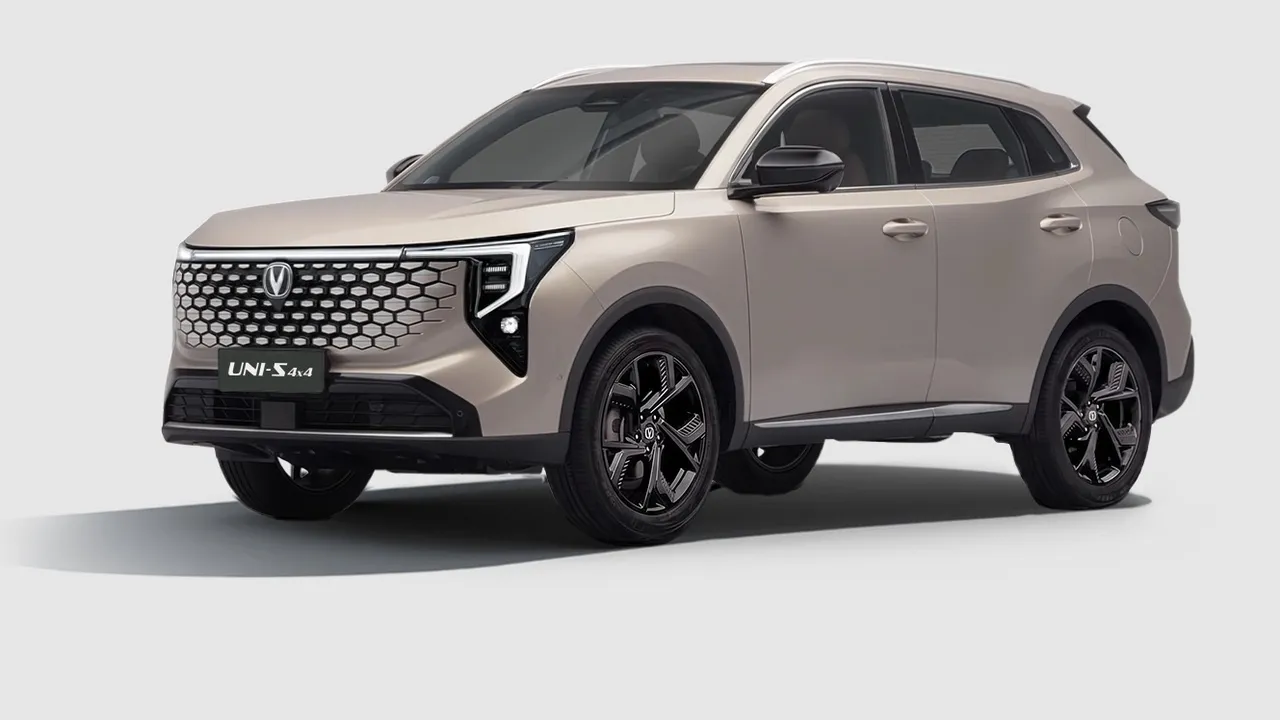 Changan UNI-S 1.5T 7DCT 4WD (147 л.с.) Техно Золотой в АВИЛОН. Слайд №1