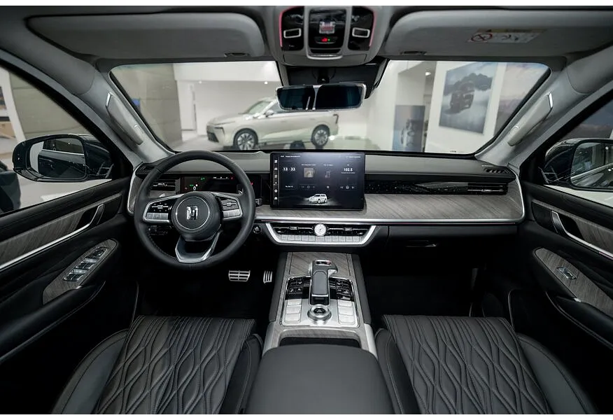 TANK 500 3.0 Turbo V6 AT 4WD (299 л.с.) Premium Черный в АВИЛОН. Слайд №5