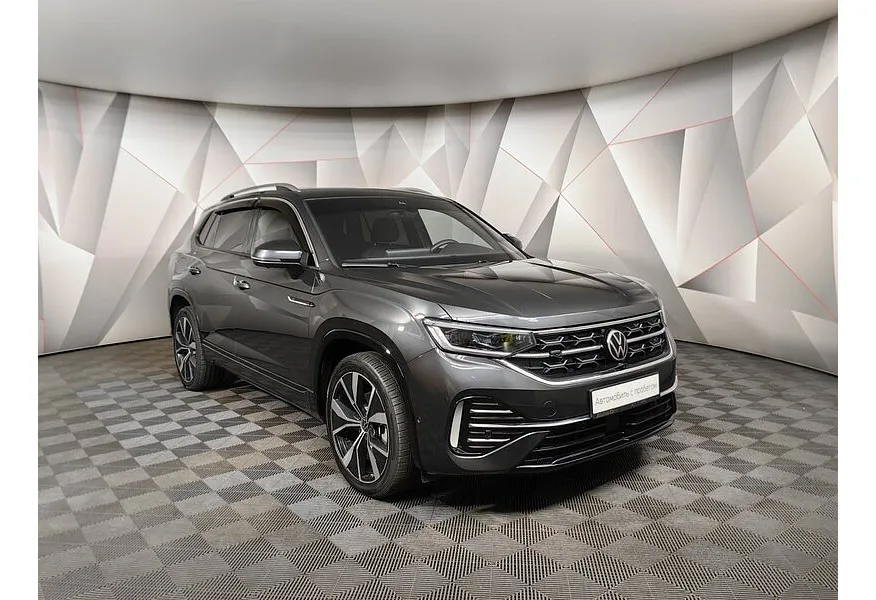 Volkswagen Tayron 2.0 7DSG AWD (220 л.с.) R-Line Pro Черный в АВИЛОН. Слайд №2