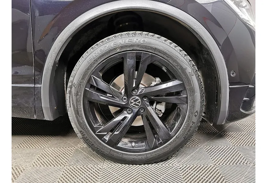 Volkswagen Tiguan 1.4 TSI 4Motion DSG (150 л.с.) Comfortline Черный в АВИЛОН. Слайд №9