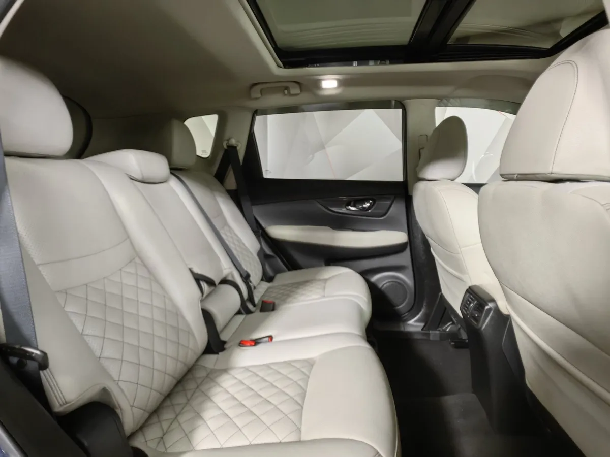 Nissan X-Trail 2.5 CVT AWD (171 л.с.) Синий в АВИЛОН. Слайд №16