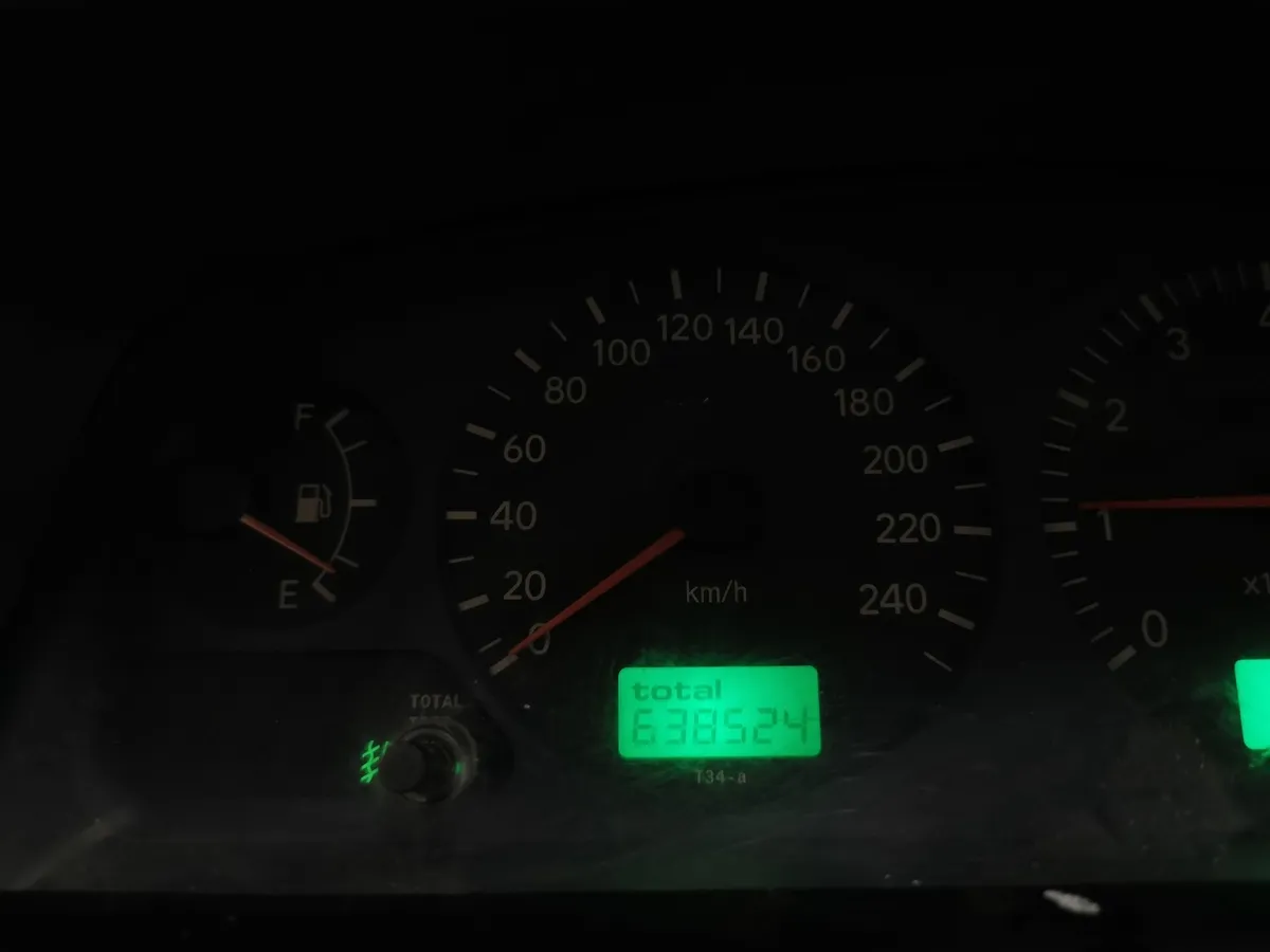 Toyota Avensis 2.0 MT (128 л.с.) Зеленый в АВИЛОН. Слайд №17
