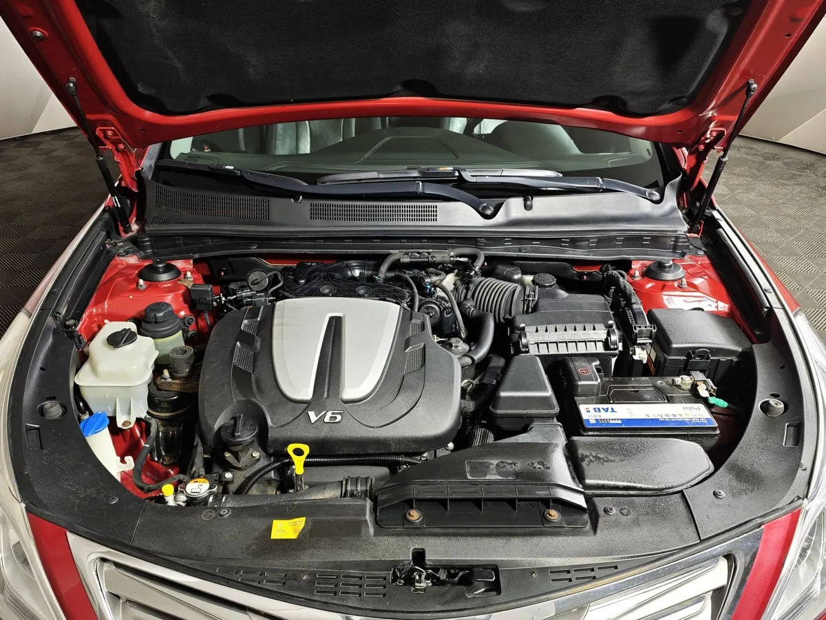 Hyundai Grandeur 3.0 AT (250 л.с.) Business Красный в АВИЛОН. Слайд №11