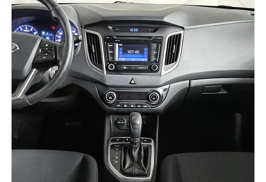 Hyundai Creta 2.0 AT AWD (149 л.с.) Travel Серебристый в АВИЛОН. Слайд №15