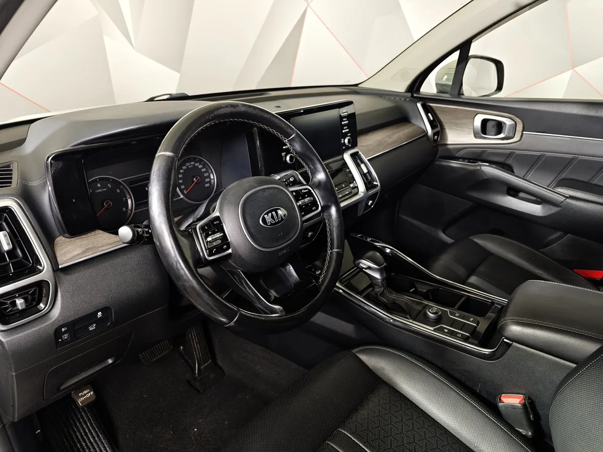 Kia Sorento 2.5 MPI 4WD AT (180 л.с.) Comfort Белый в АВИЛОН. Слайд №19