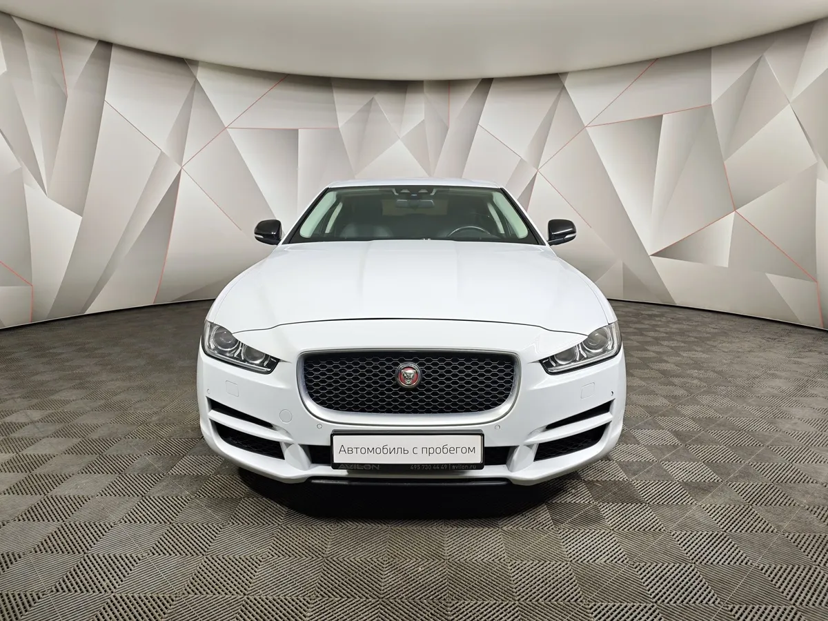 Jaguar XE 2.0 D AT (180 л.с.) Prestige Белый в АВИЛОН. Слайд №7