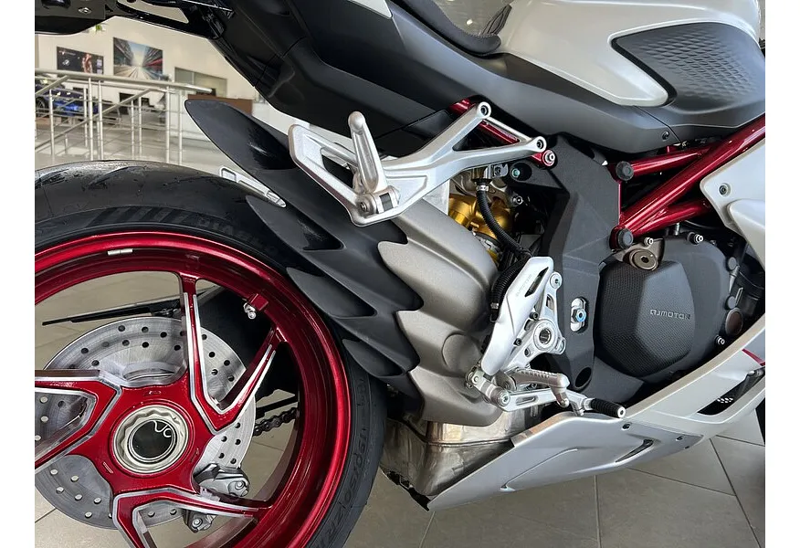 QJMOTOR SRK 921 RR 921 см³ (129 л.с.) (129) 921 Белый в АВИЛОН. Слайд №15