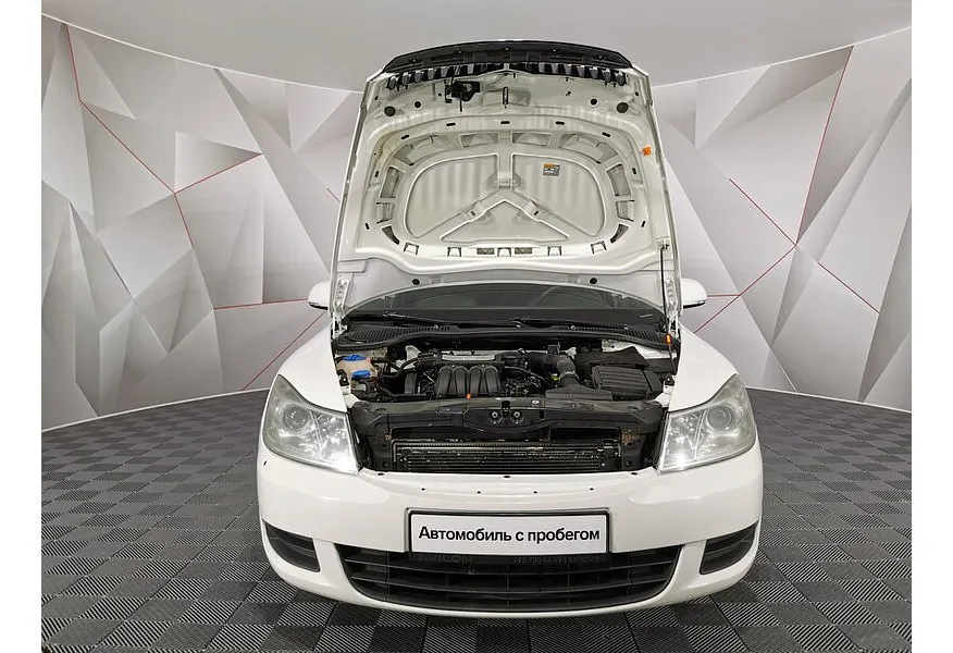 Skoda Octavia 1.6 MPI AT (102 л.с.) Белый в АВИЛОН. Слайд №11