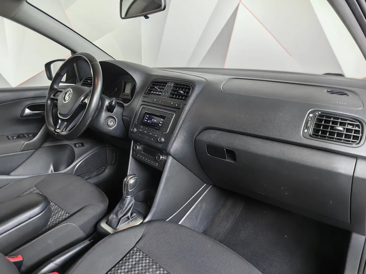 Volkswagen Polo 1.6 MPI AT (110 л.с.) Comfortline Коричневый в АВИЛОН. Слайд №13
