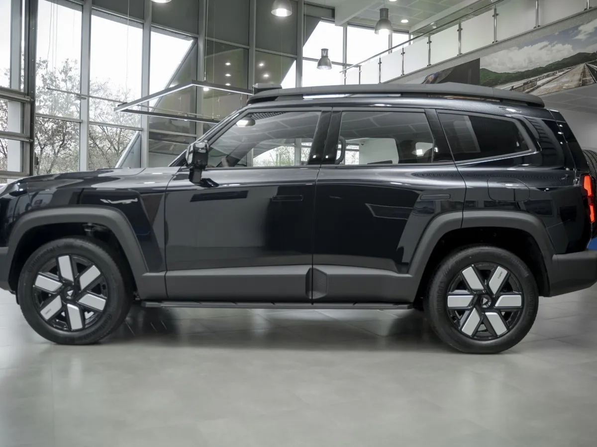 Deepal G318 1.5h AT 4WD (439 л.с.) Техно Черный в АВИЛОН. Слайд №3