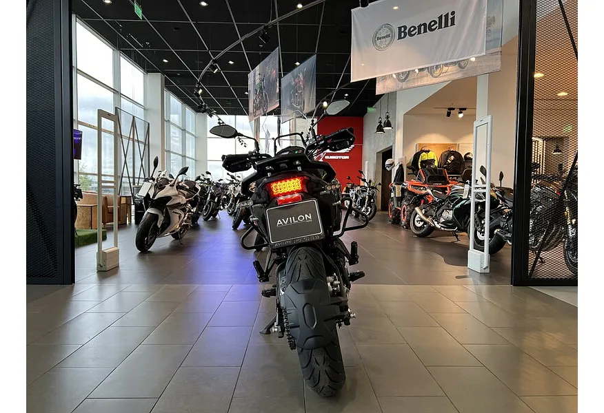 Benelli TRK 502 500 см³ (48 л.с.) 500 Зеленый в АВИЛОН. Слайд №6