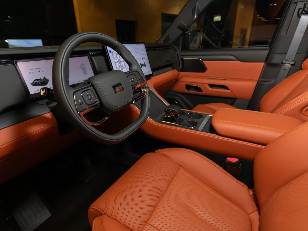 ROX 01 1.5 AT 4WD (475 л.с.) 7 мест Family Черный в АВИЛОН. Слайд №8