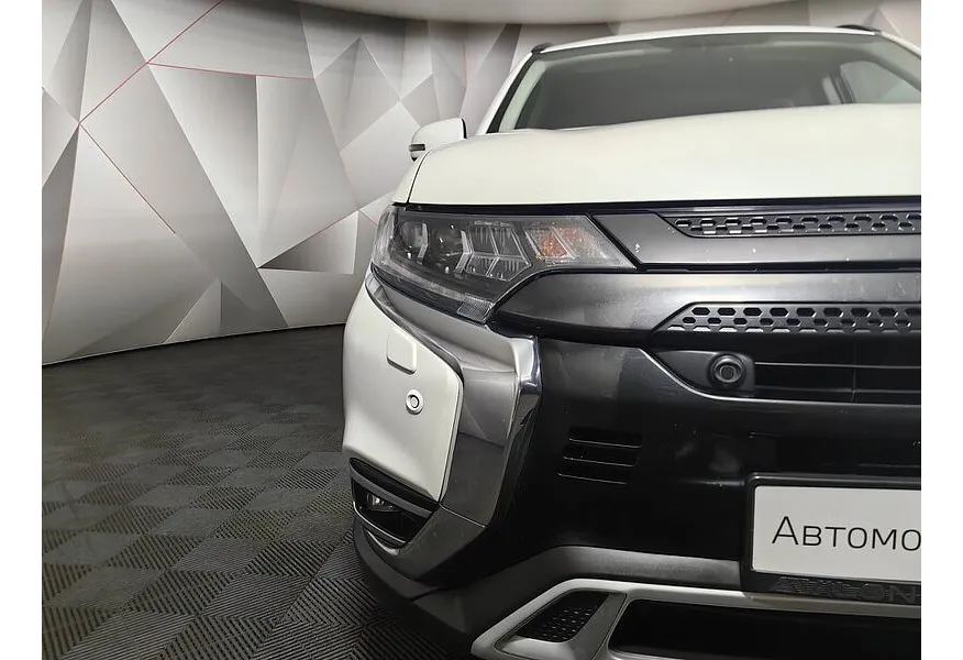 АВИЛОН - Mitsubishi Outlander 2.4 CVT 4WD (167 л.с.) Белый - slide 16