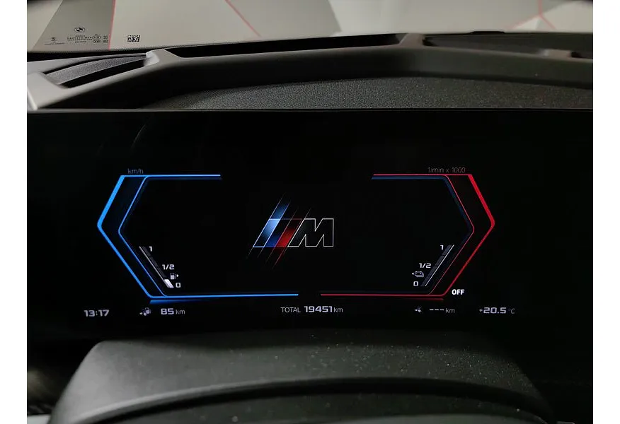 BMW XM 4.4 xDrive Plug-in-Hybrid Steptronic (653 л.с.) Черный в АВИЛОН. Слайд №13