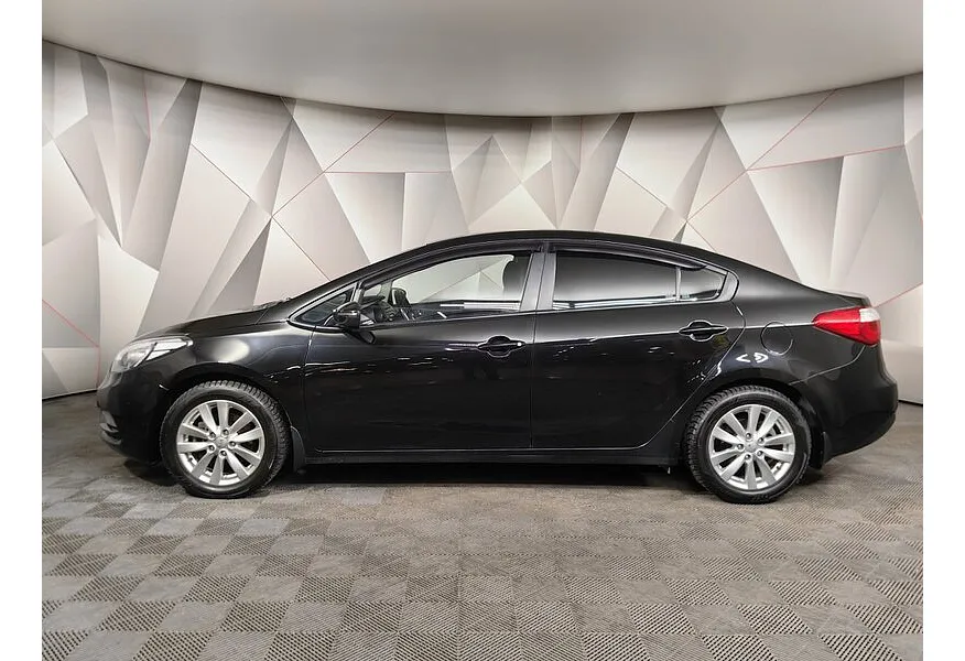 Kia Cerato 1.6 AT (130 л.с.) Черный в АВИЛОН. Слайд №5