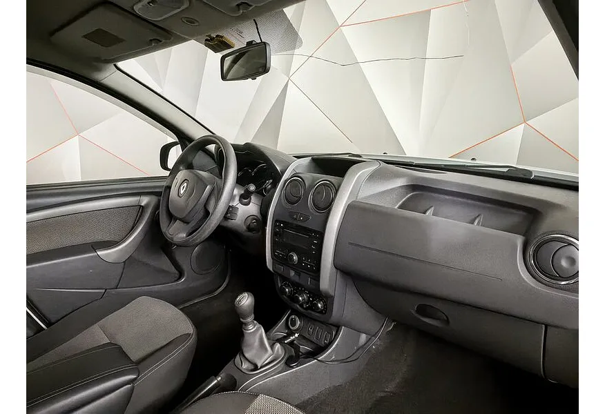 Renault Duster 2.0 MT 4x4 (143 л.с.) Белый в АВИЛОН. Слайд №12