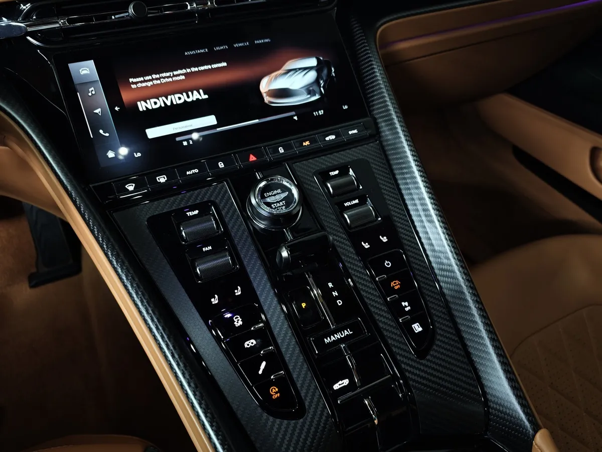 Aston Martin DB12 Volante 5.2 V12 AT (600 л.с.) Зеленый в АВИЛОН. Слайд №28