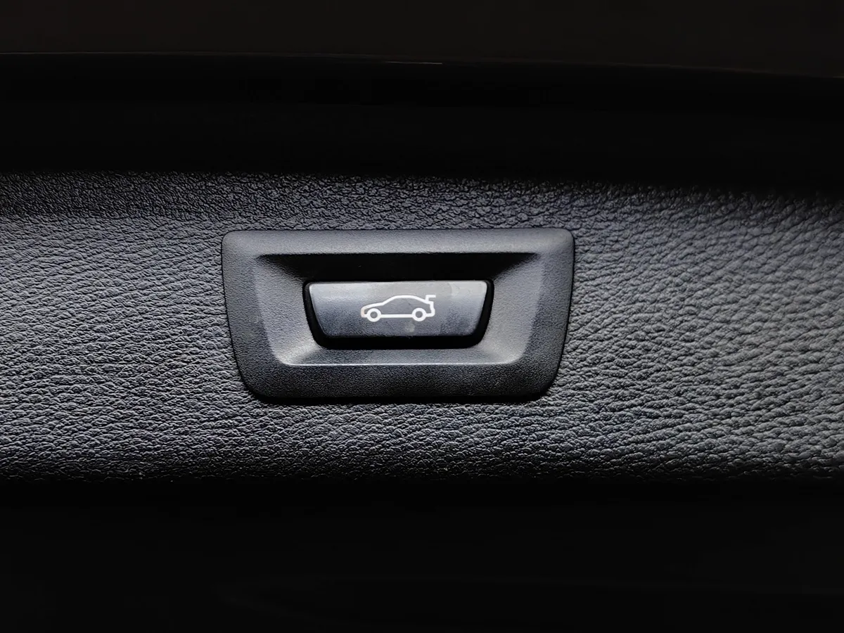 BMW X3 xDrive20d AT (184 л.с.) Base Локальная сборка Коричневый в АВИЛОН. Слайд №19