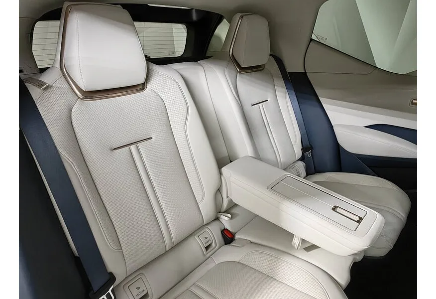 Zeekr X AT 4WD (428 л.с.) YOU Edition Белый в АВИЛОН. Слайд №17