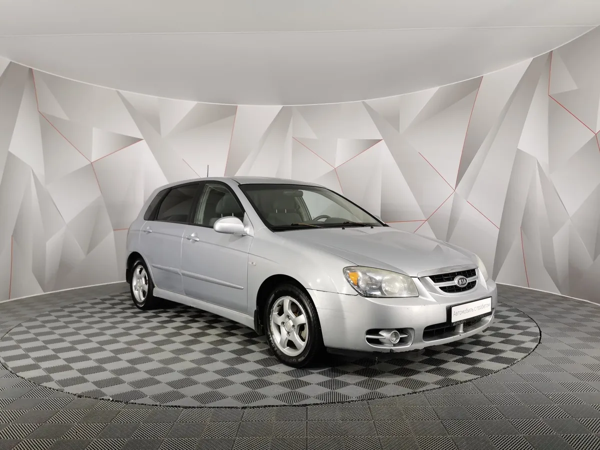 Kia Cerato 1.6 MT (105 л.с.) Серебристый в АВИЛОН. Слайд №3