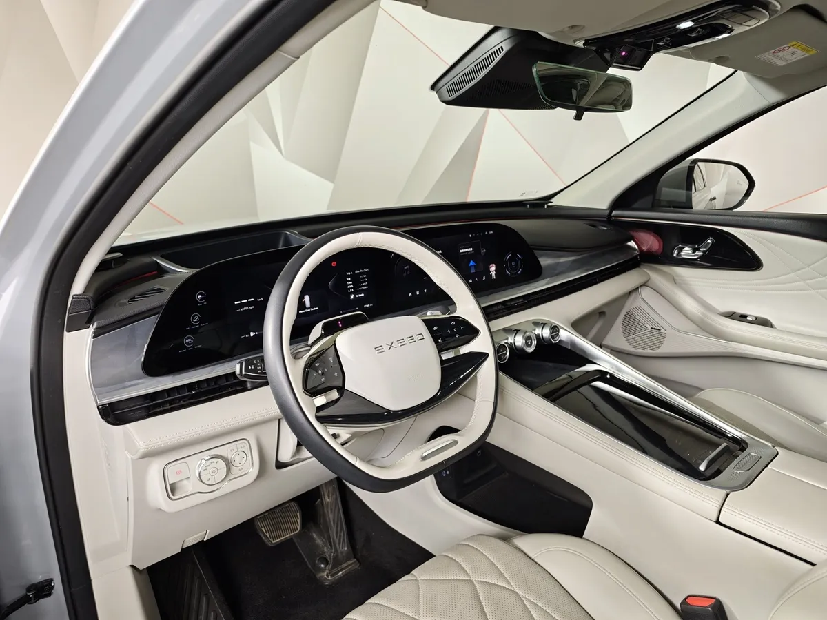 EXEED RX 2.0T DCT 4WD (249 л.с.) Platinum Серый в АВИЛОН. Слайд №19
