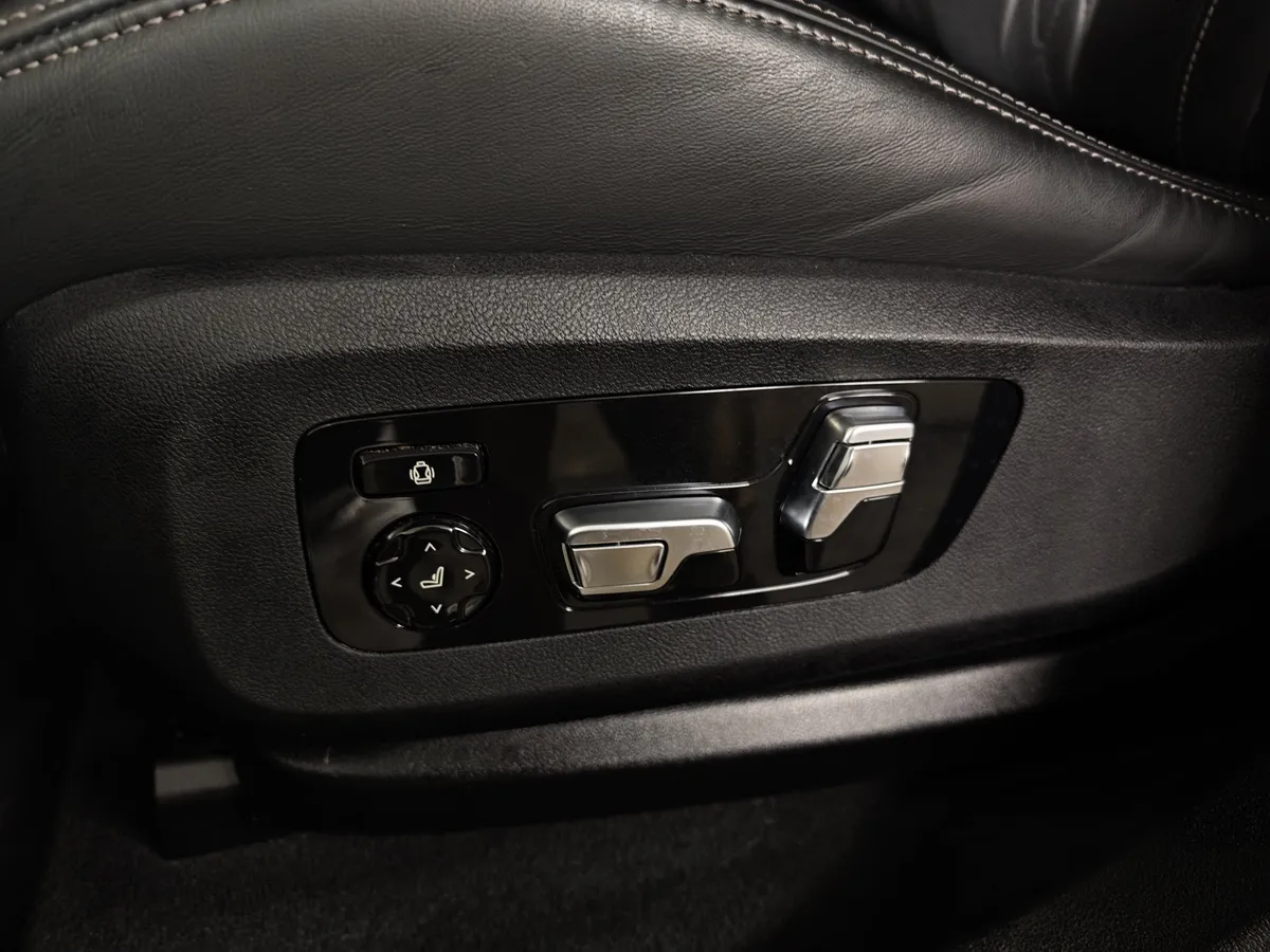 BMW X6 xDrive40d (340 л.с.) Base (Локальная сборка) Белый в АВИЛОН. Слайд №19