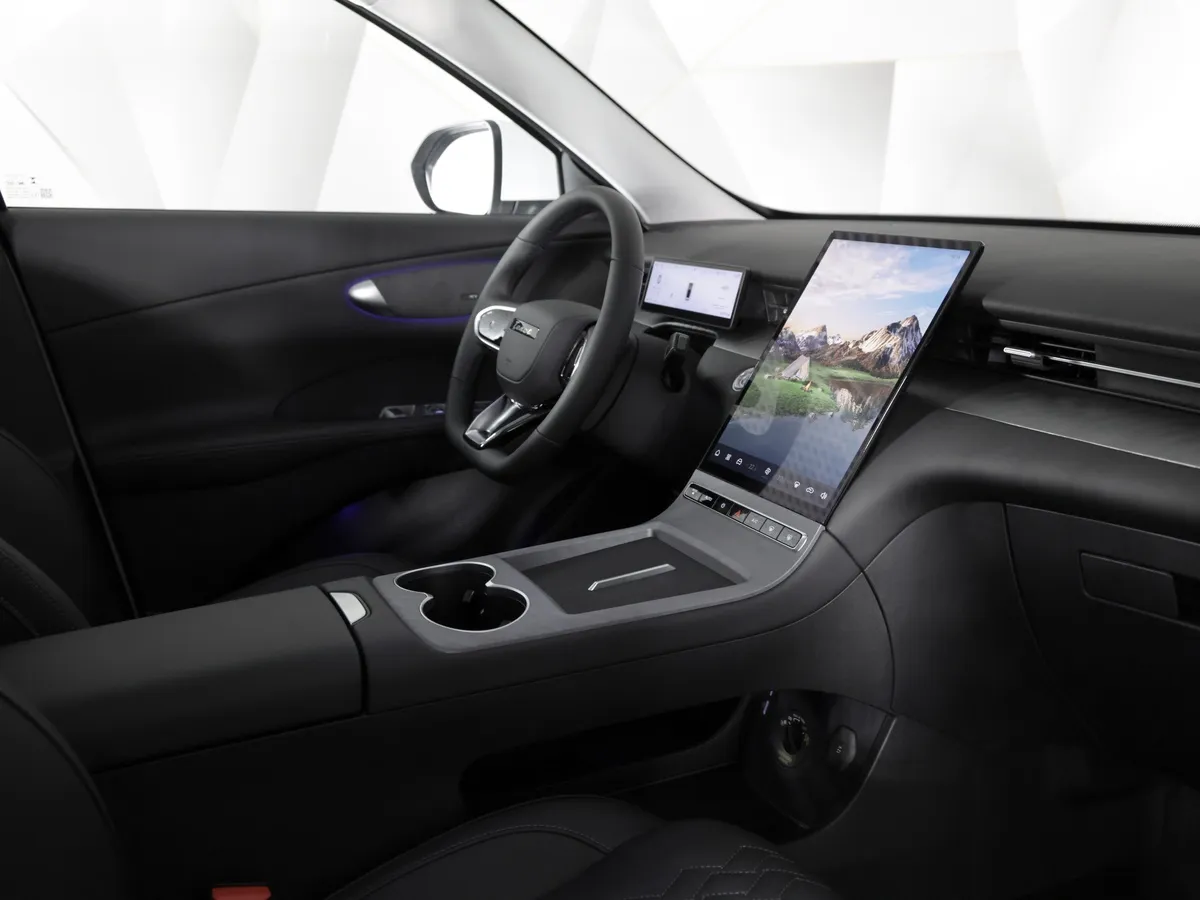 TENET Plus L6 1.5T 6DCT 2WD (147 л.с.) Ультра Белый в АВИЛОН. Слайд №7