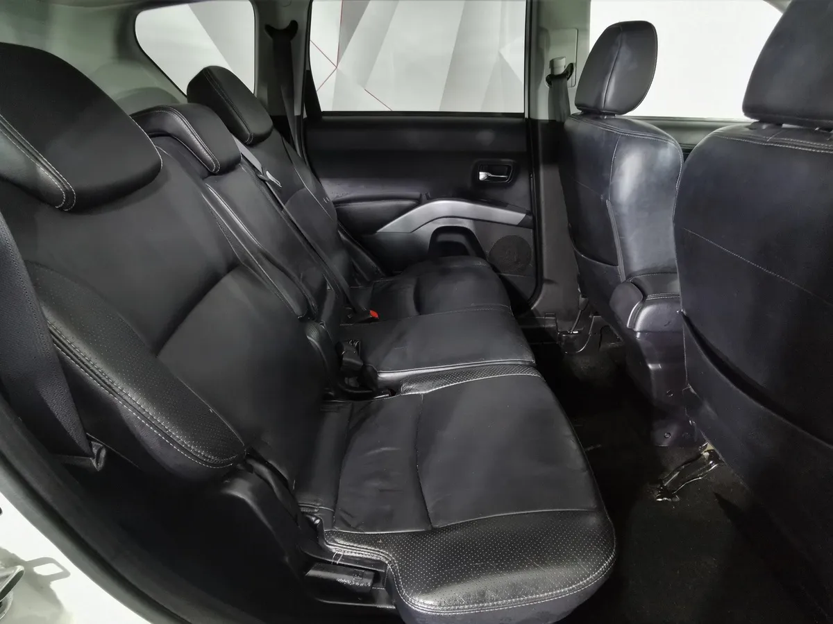Peugeot 4007 2.4 CVT 4x4 (170 л.с.) Белый в АВИЛОН. Слайд №14