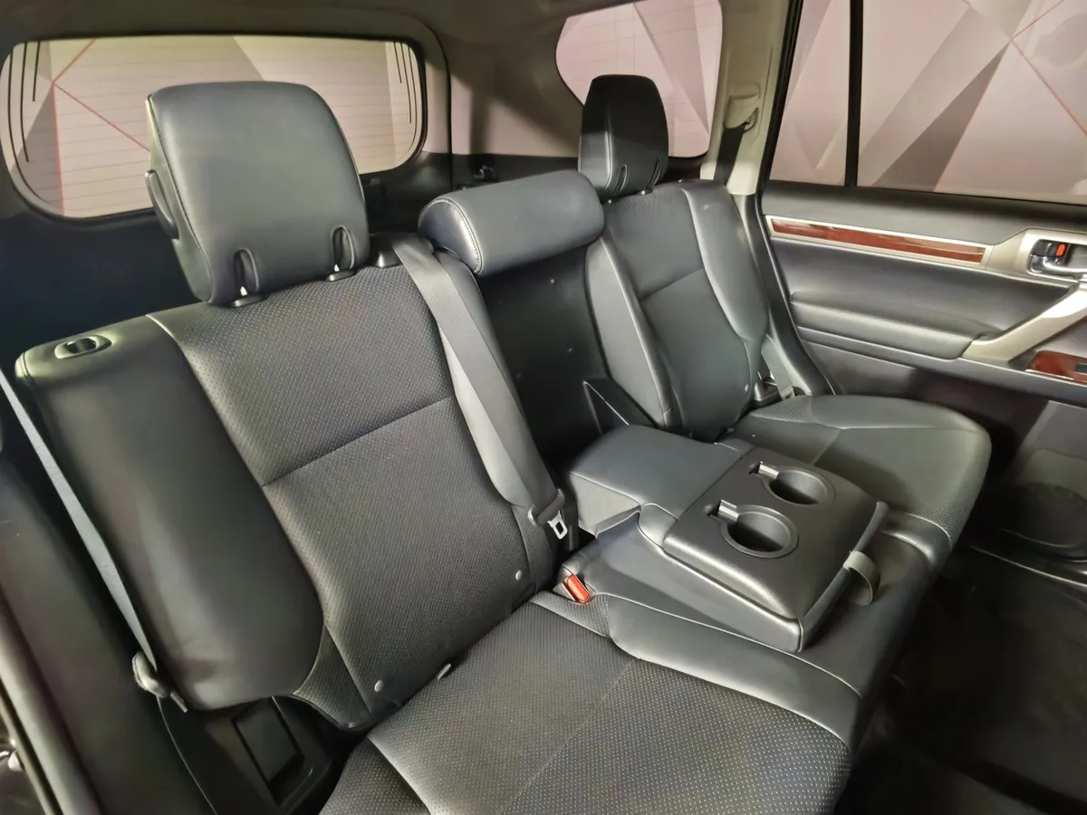 Lexus GX 460 AT (296 л.с.) Черный в АВИЛОН. Слайд №17