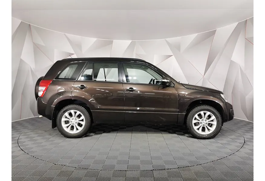 Suzuki Grand Vitara 2.0 AT AWD (140 л.с.) Коричневый в АВИЛОН. Слайд №6