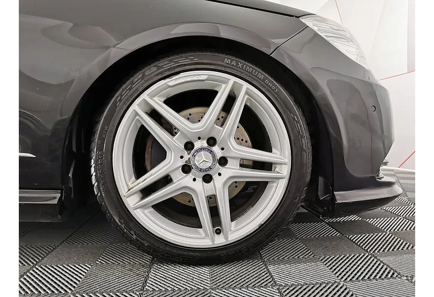 Mercedes-Benz E-Класс E 300 BlueEfficiency 7G-Tronic Plus (249 л.с.) Черный в АВИЛОН. Слайд №9