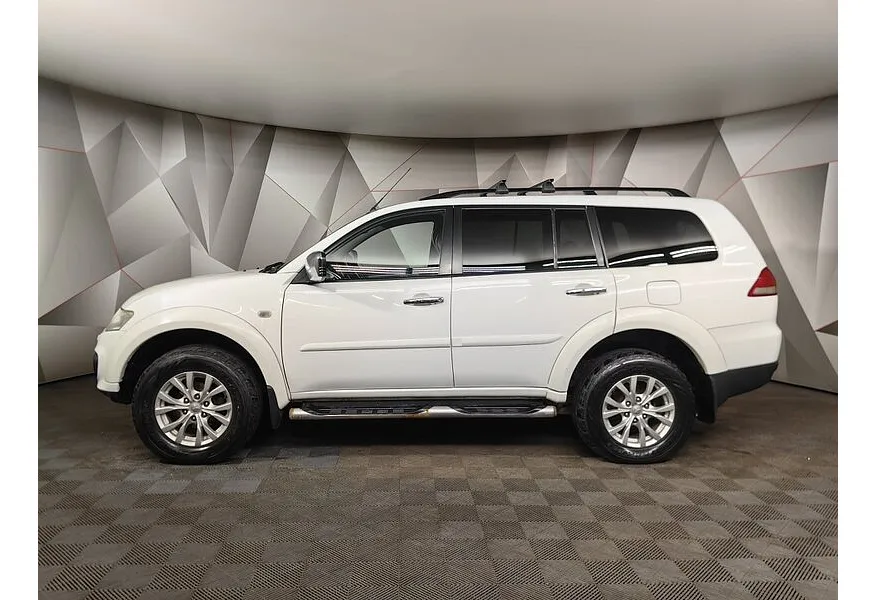 LIVE. Слайд №3