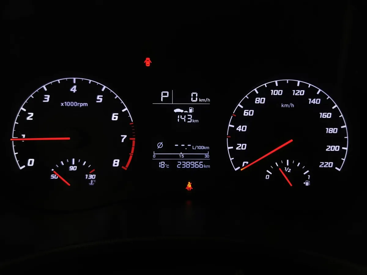 Hyundai Solaris 1.6 AT (123 л.с.) Comfort Белый в АВИЛОН. Слайд №16