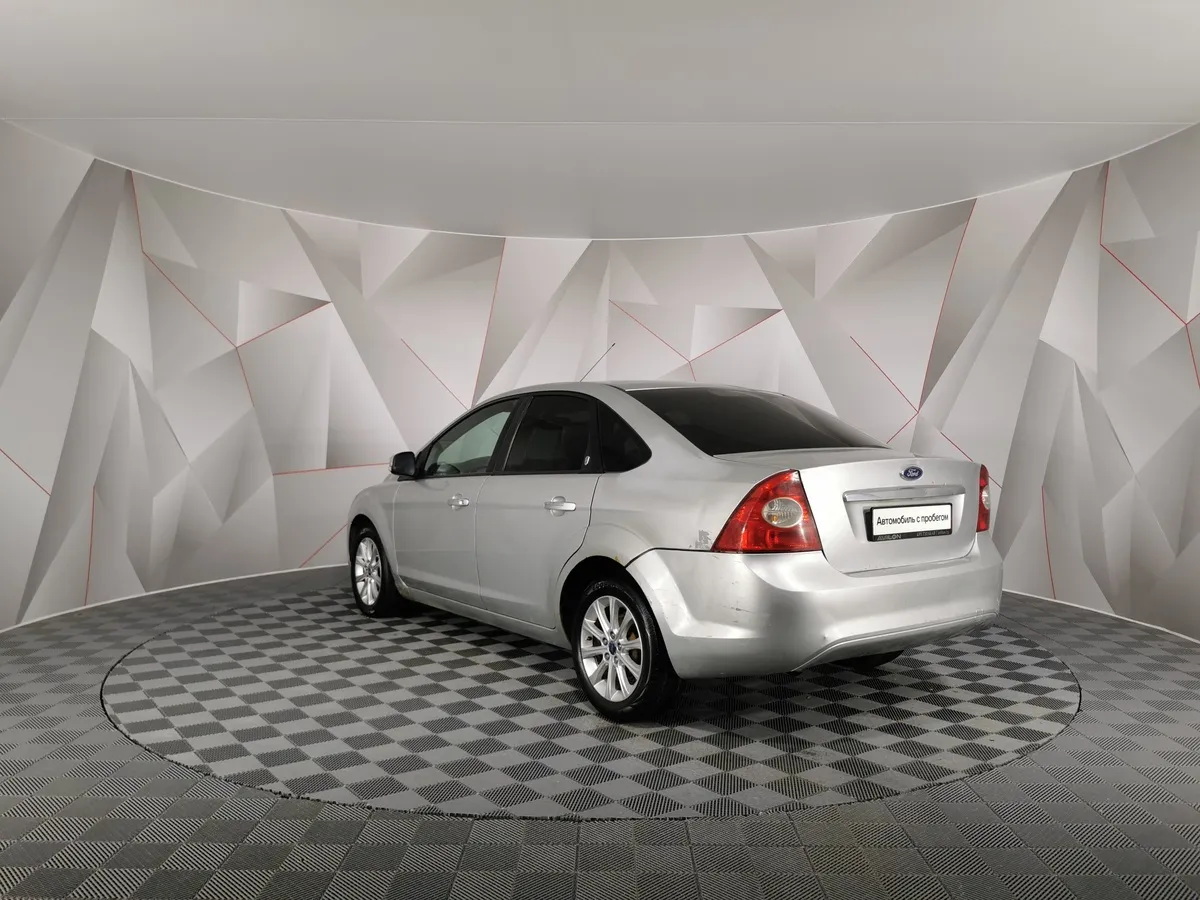 Ford Focus 1.8 MT (125 л.с.) Ghia Серебристый в АВИЛОН. Слайд №4