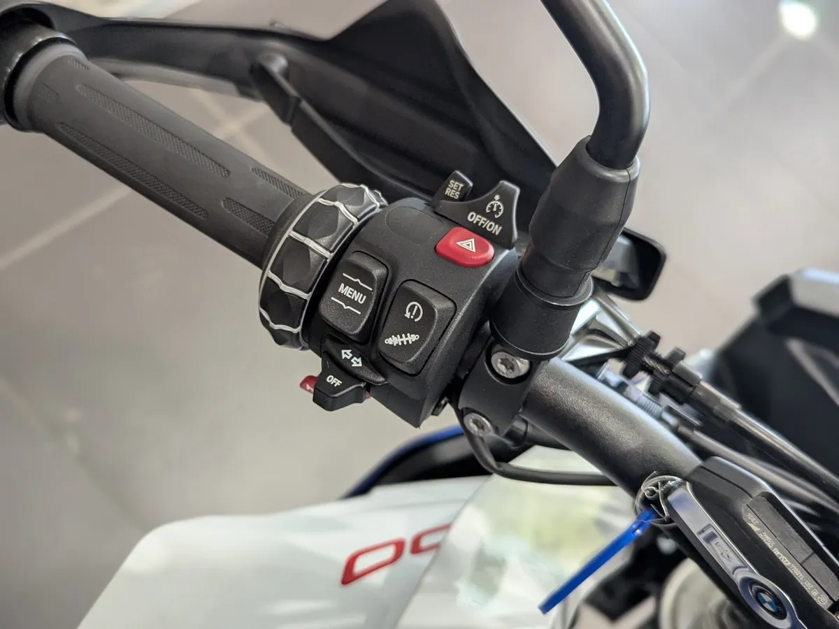 BMW Motorrad F 900 XR F 900 XR 895 см³ 895 Белый в АВИЛОН. Слайд №8